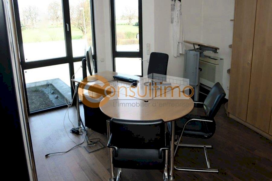 Bureau à acheter 194 m² - Lormont